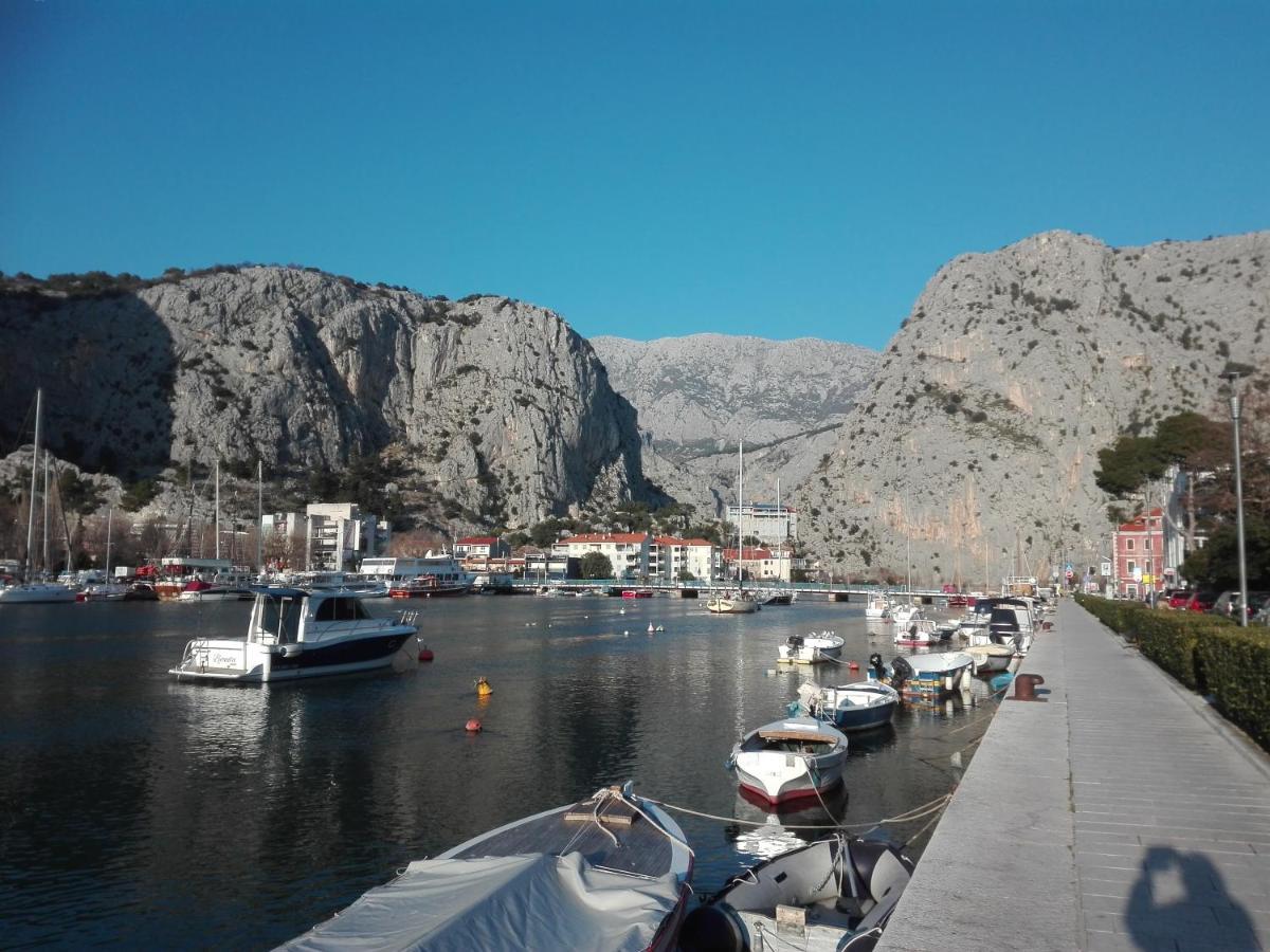 Apartment Zizi Omiš Exteriör bild