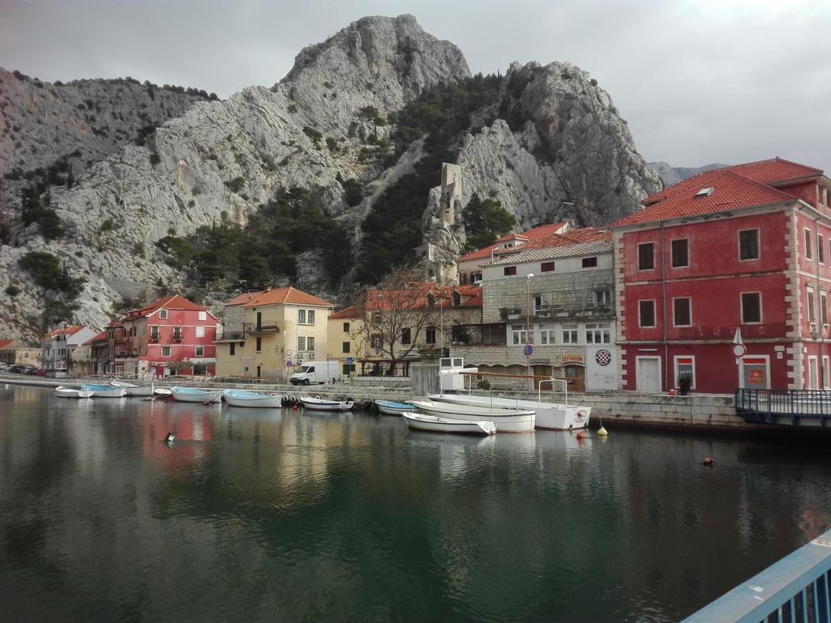 Apartment Zizi Omiš Exteriör bild