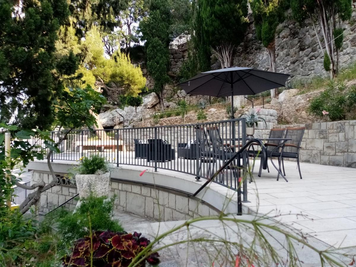 Apartment Zizi Omiš Exteriör bild