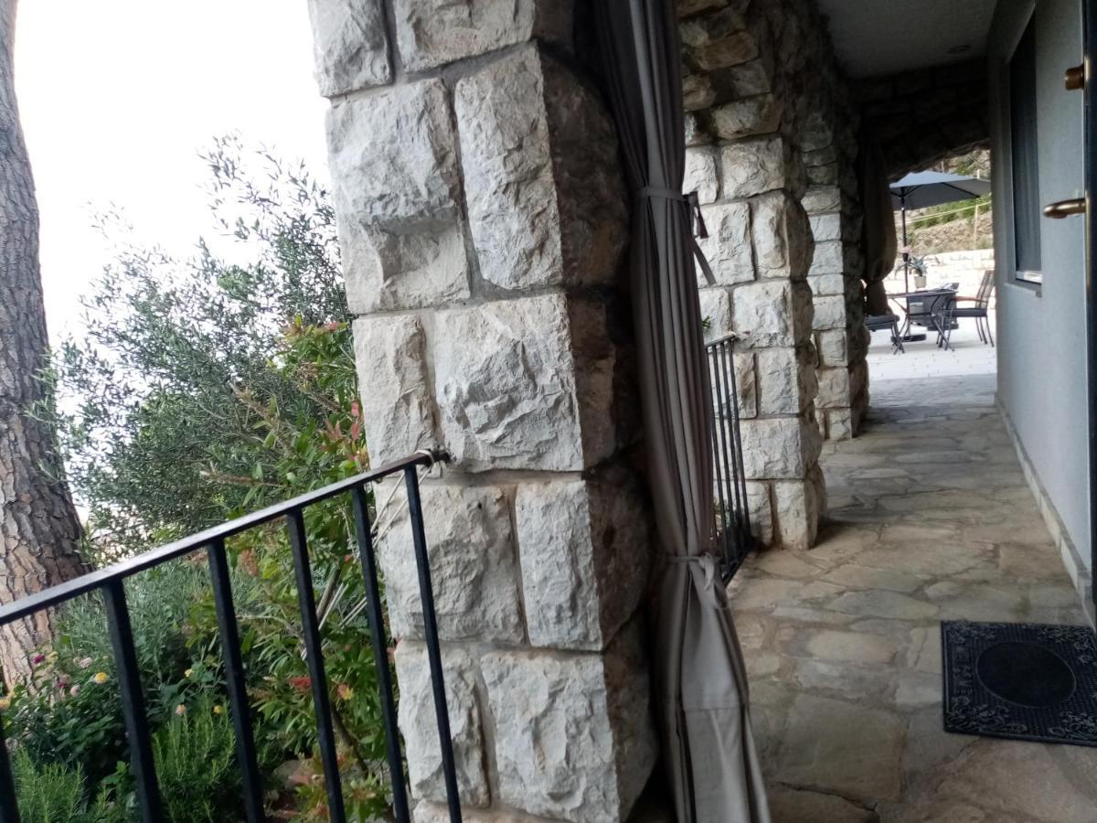Apartment Zizi Omiš Exteriör bild